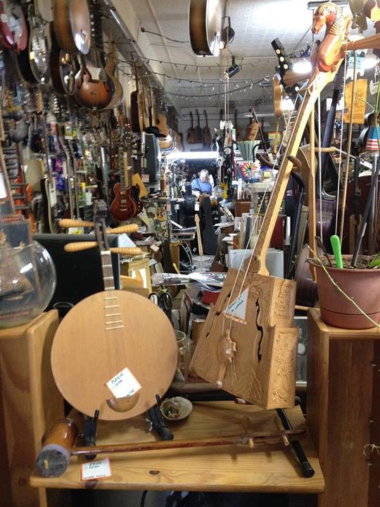 Guitar Junkyard Musical Instrument Rental Service La Salle, IL